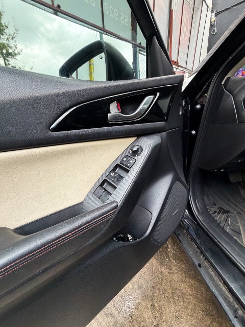 Mazda Mazda 3 Grand Touring 2016, foto 13