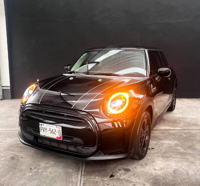 Mini Cooper Essential 2022, foto 10