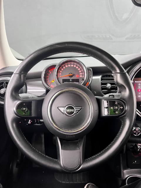 Mini Cooper Essential 2022, foto 12