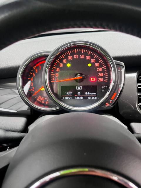 Mini Cooper Essential 2022, foto 11