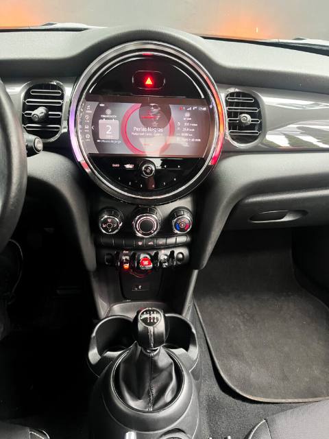 Mini Cooper Essential 2022, foto 8