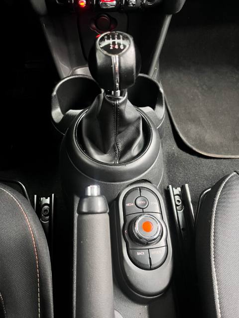 Mini Cooper Essential 2022, foto 7