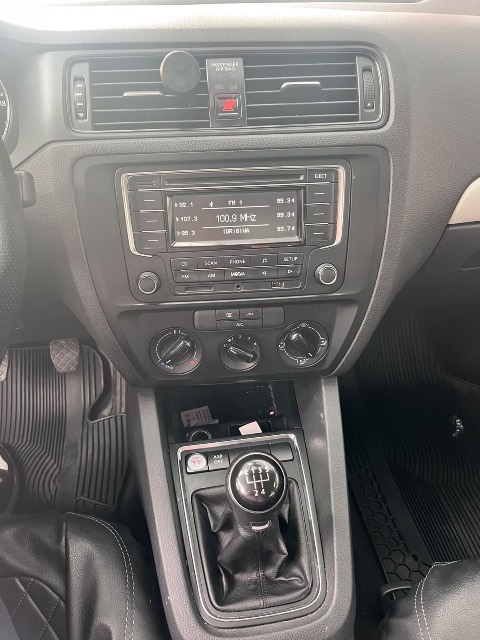 Volkswagen Jetta Sportline 2016, foto 16
