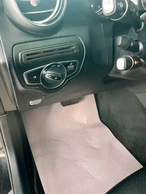 Mercedes Benz GLC300 2019, foto 11